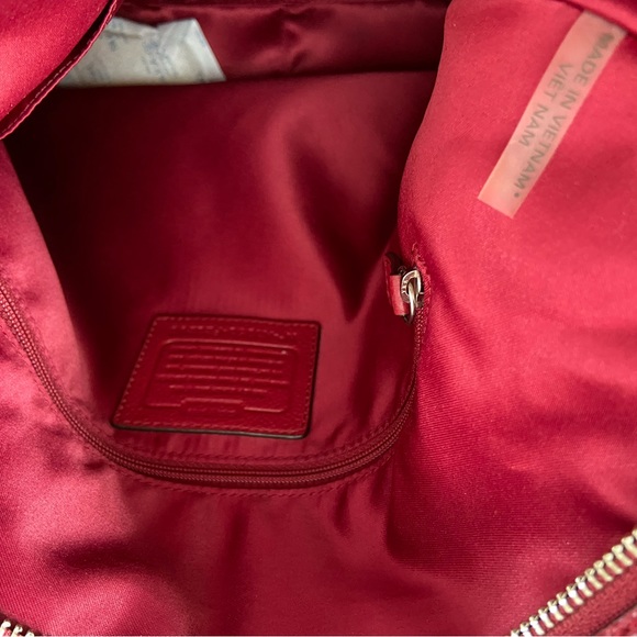 Coach Pebble Leather Shoulder Bag - Picture 6 of 7